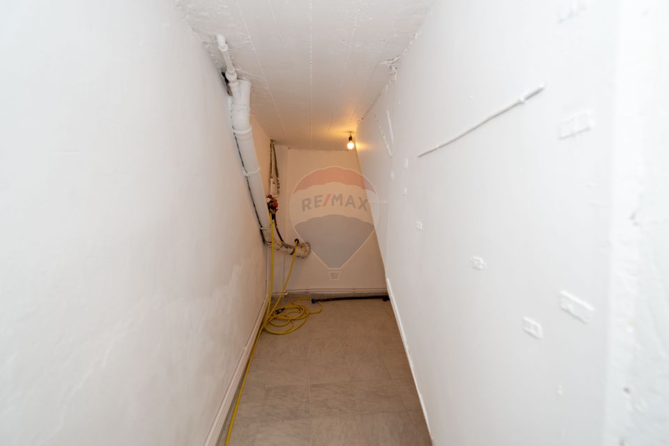 Villa with 10 rooms for rent, GF+GF+1+M, 284mpu, 220 sqm land