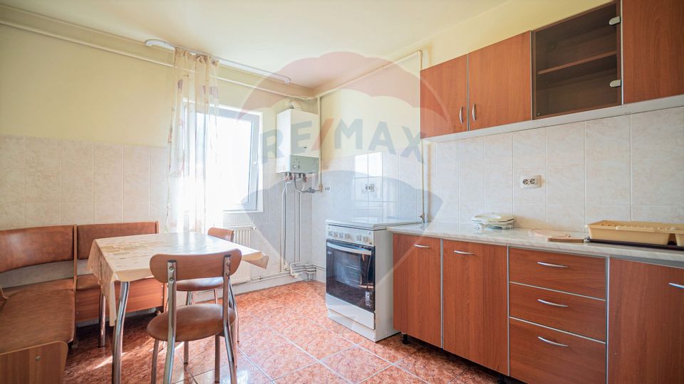 COMISION 0%! Apartament luminos si spatios cu 3 camere,  Tractorul