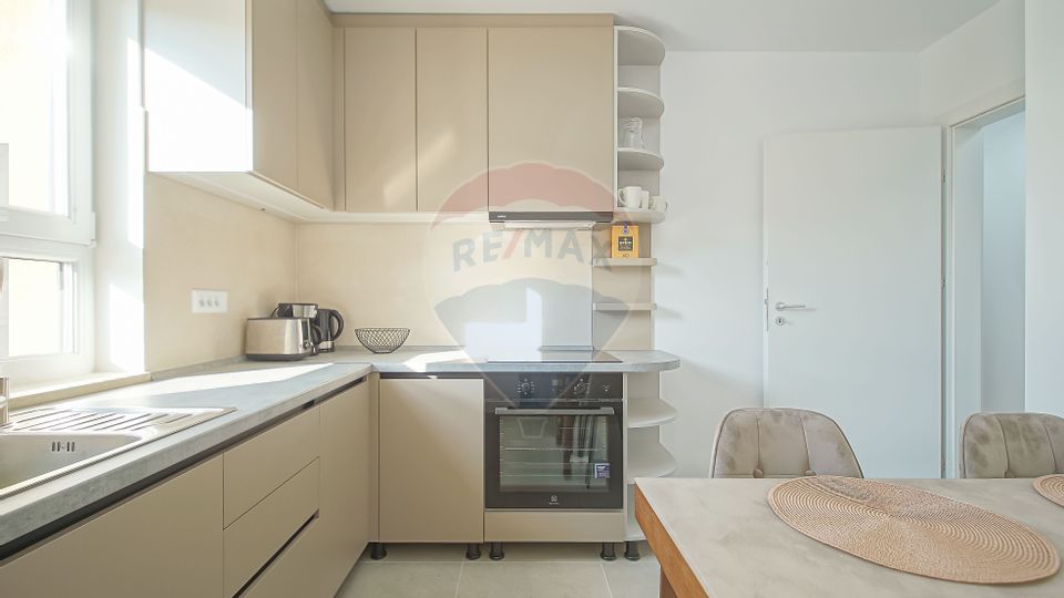 2 room Apartment for rent, Tractorul area