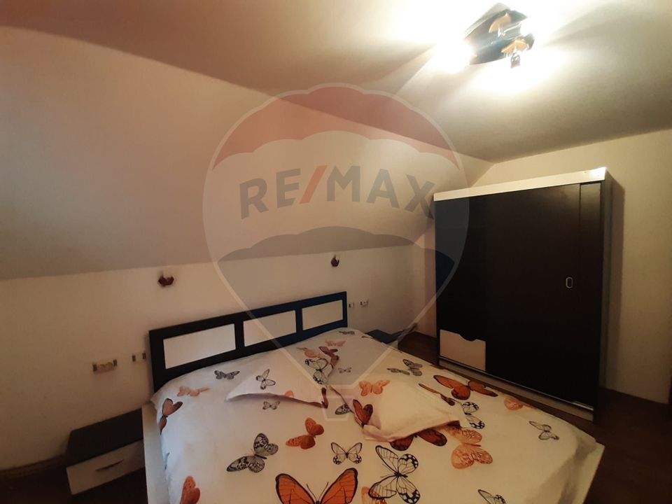 Casă / Vilă cu 7 camere de vânzare în zona Bran-Tohanita