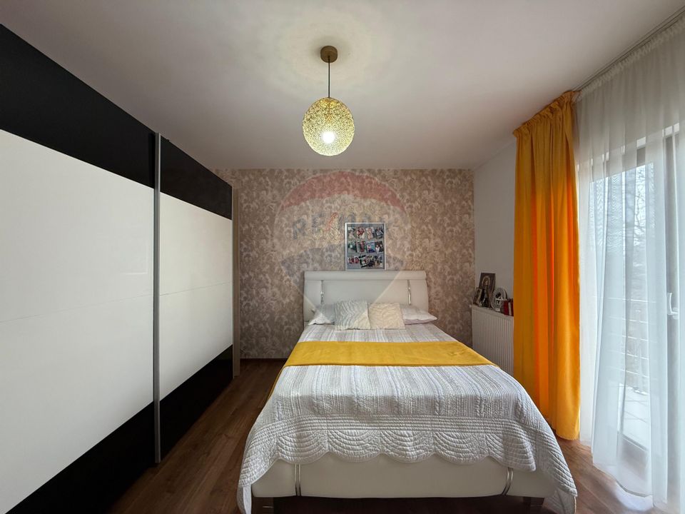 Vilă  cu 5 camere de vânzare în Șerbănești