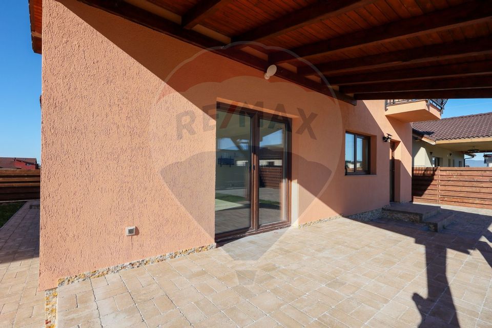 4 room House / Villa for sale