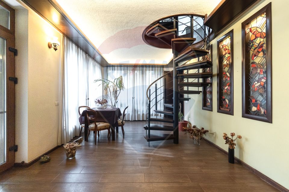 9 room House / Villa for sale