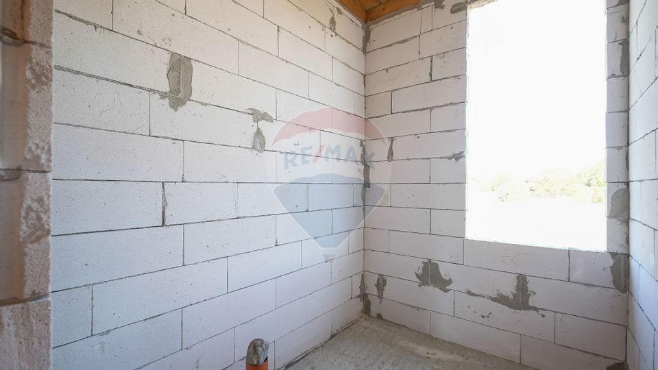 Proiectul Tău de Vis Începe Aici – Casă Nouă, 588 mp Teren, Cărpiniș