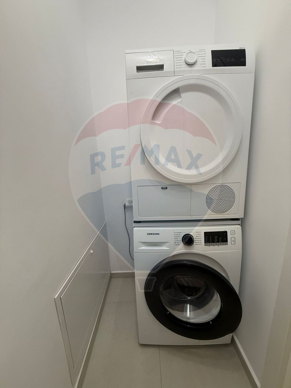 Apartament cu 3 camere, 2 bai și loc de parcare