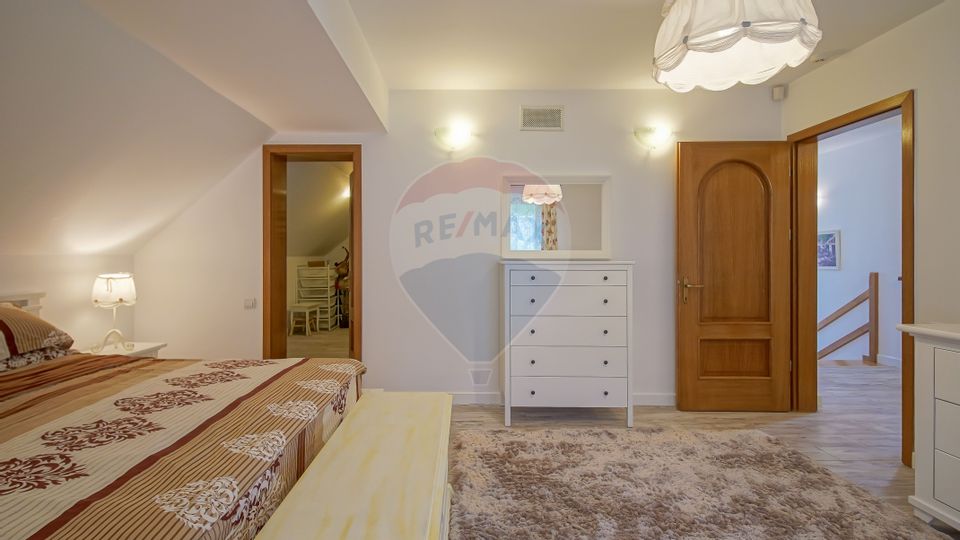 Proprietate cu stil la poalele muntelui - liniște și intimitate!