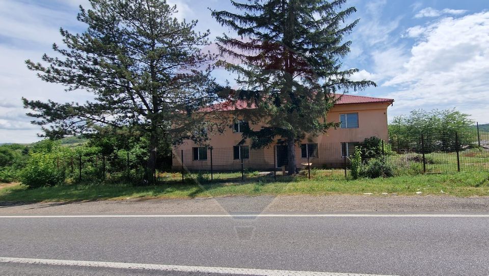 600sq.m Office Space for sale