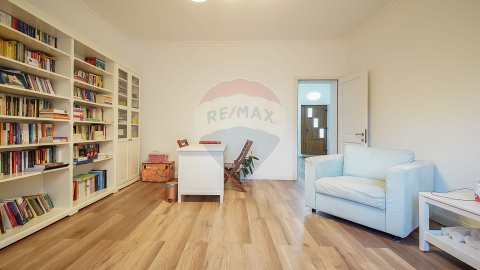 Apartament în casă cu 3 camere de vânzare în zona Brașovul Vechi