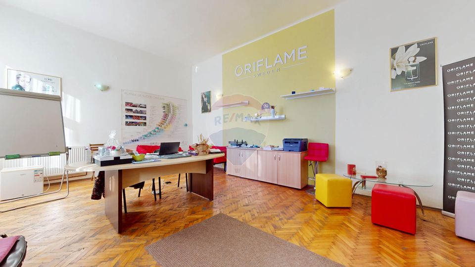 56.5sq.m Office Space for rent, Ultracentral area