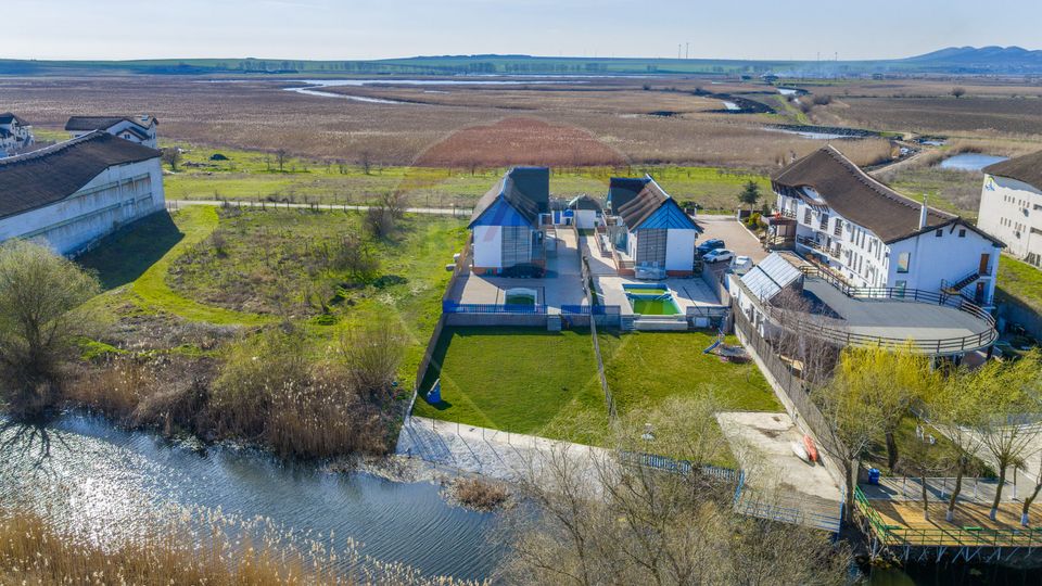 VILA IN MURIGHIOL | IESIRE LA LAC, DELTA DUNARII SI PISCINA | 6 CAMERE