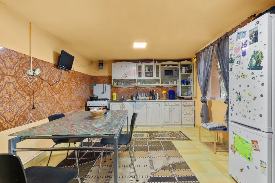 Casă cu teren 1222mp de vanzare in Nadab Judetul Arad