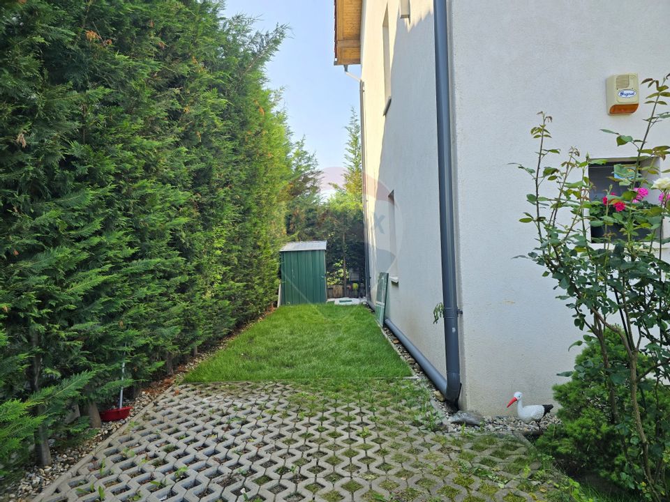 Casa, 4 dormitoare, pod amenajat, gradina, zona Vivo