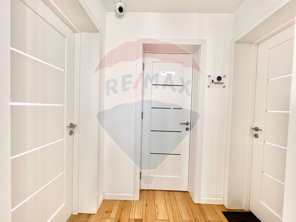 12 room House / Villa for sale, Decebal area