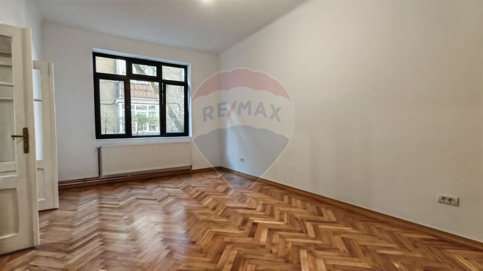 Spatiu de birou de inchiriat zona Domenii - apt cu 3 camere