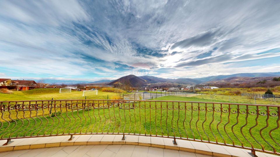 5 room House / Villa for sale