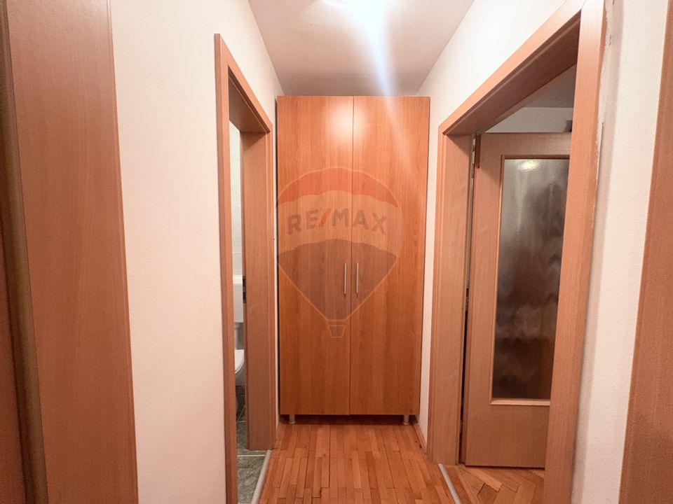 Apartament cu 2 camere -parter, cu centrala proprie