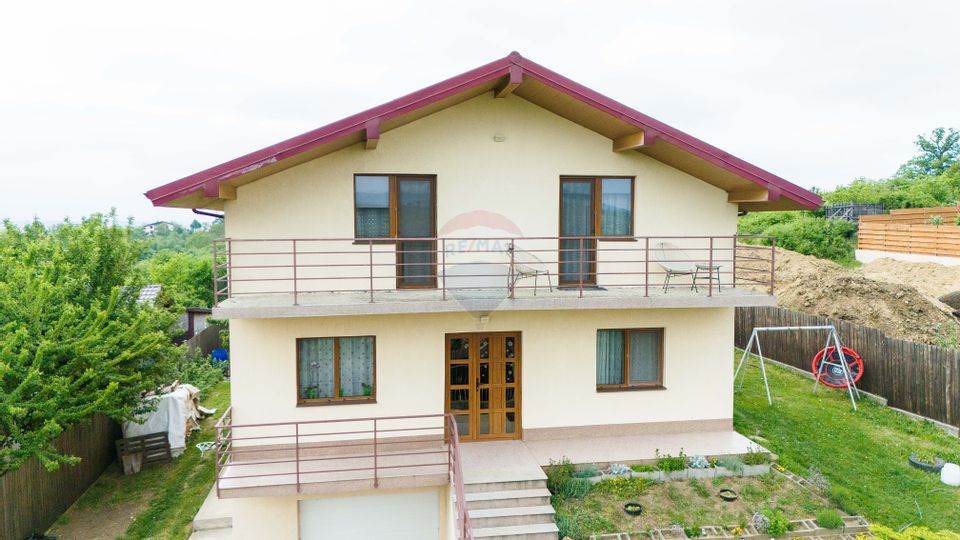 5 room House / Villa for sale