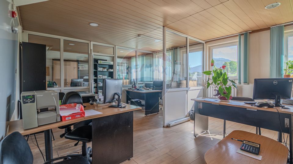 Spațiu industrial de 1,690mp, teren 3800 mp la 2 km de Brașov