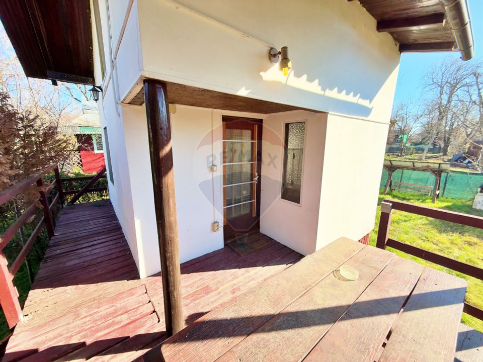 Cabană cu 2 camere de vânzare în zona 3 Insule