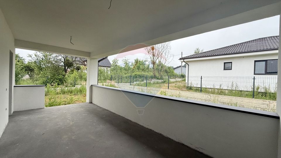 6 room House / Villa for sale, Est area