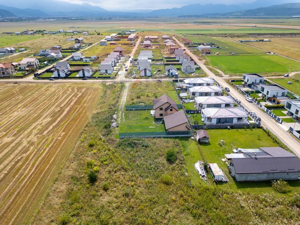 Teren intravilan de vânzare – Cristian, str. Nicolae Titulescu 1.173mp