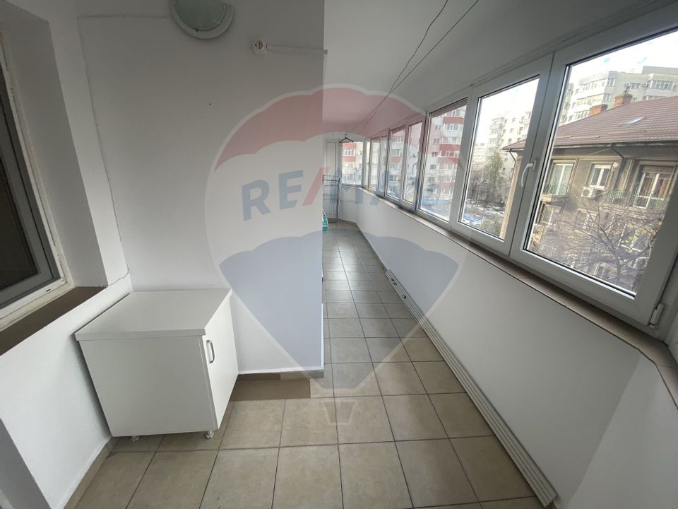 Apartament cu 3 camere de închiriat în zona Domenii