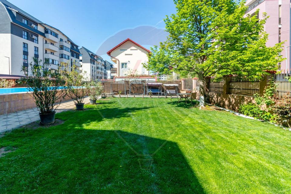 Villa for sale 14 rooms/SWIMMING POOL/ GENEROUS LAND/ BRAGADIRU-ILFOV