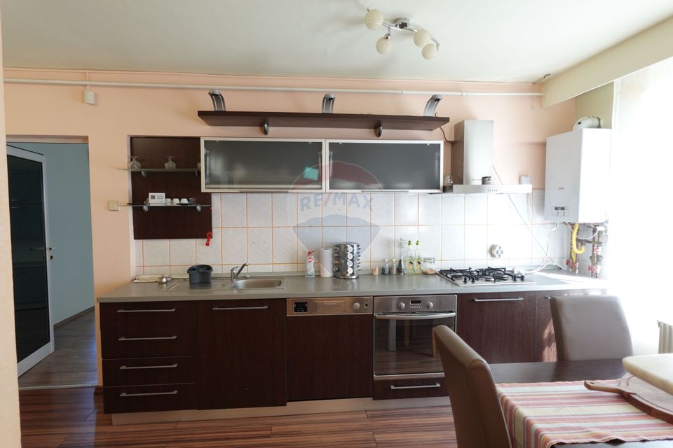 Apartament cu 3 camere de vânzare în zona Ultracentral!