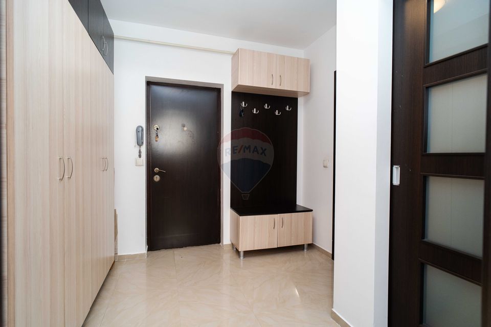 Apartament cu 3 camere de vânzare în zona Nicolina