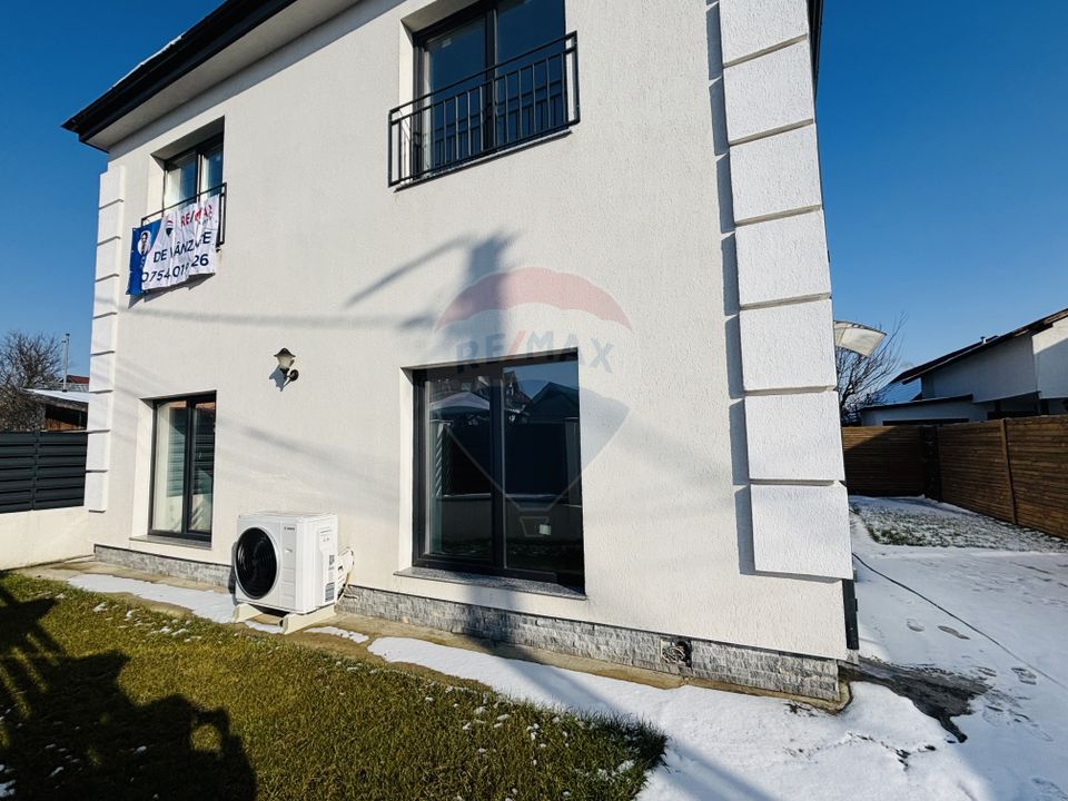 4 room House / Villa for sale