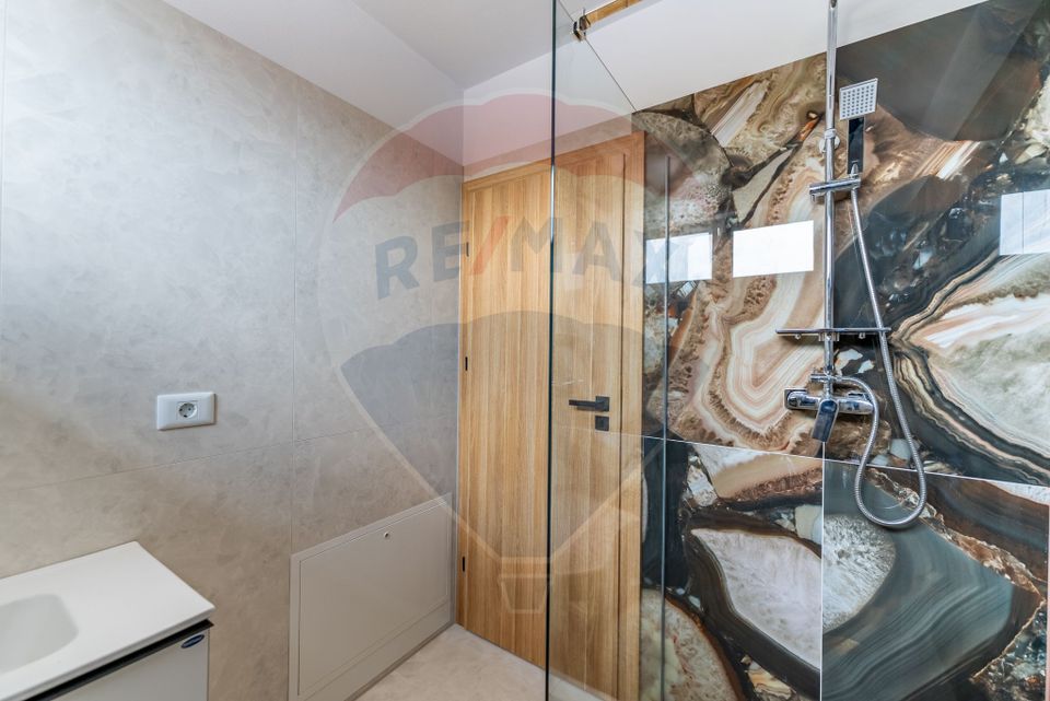 Casă elegantă și spațioasă – în complex privat, zona centrală Arad