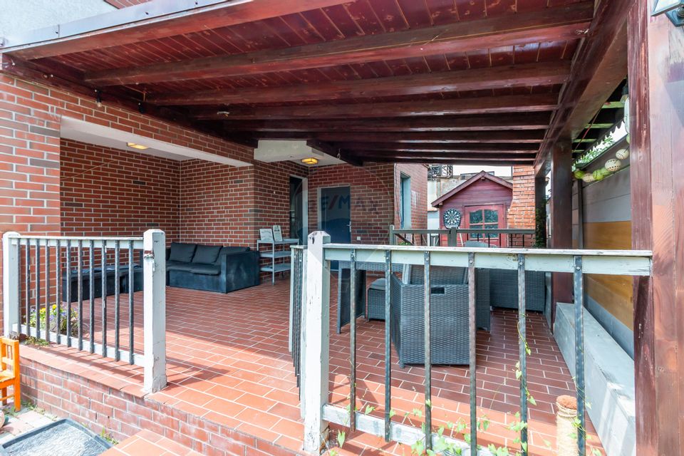 Casă / Vilă în zona Odai, Otopeni, strada privata