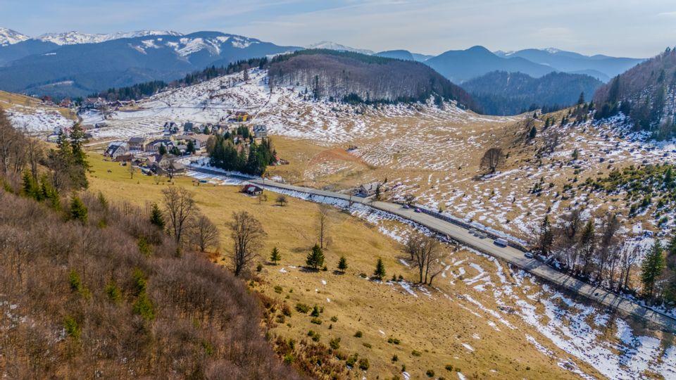 COMISION 0% Teren 2,028mp Fundata/ Intravilan