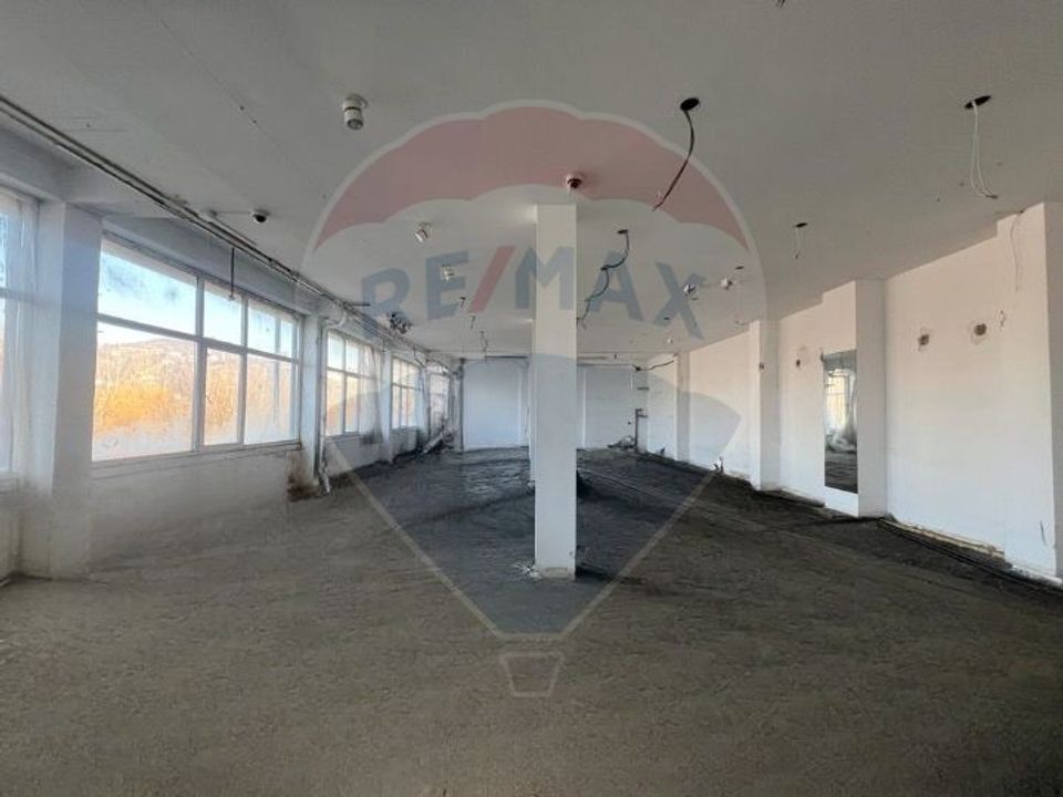 275sq.m Commercial Space for rent, Grigorescu area