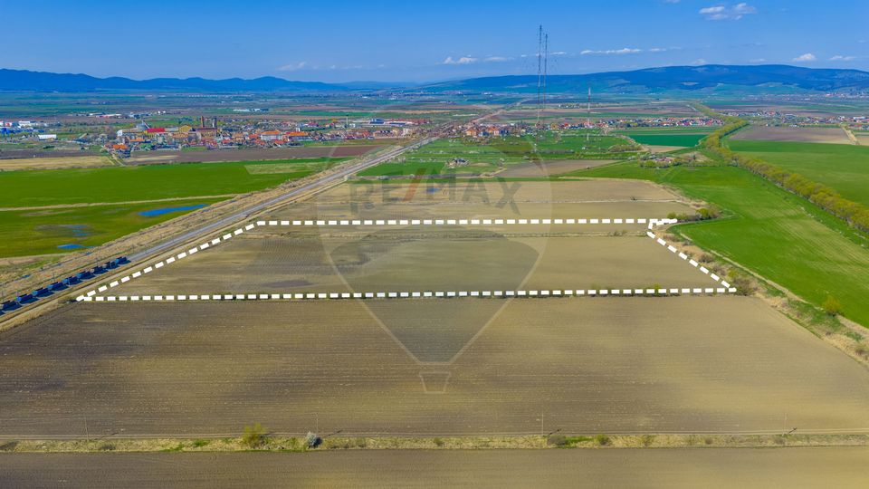 Land 92,000sqm Bod / Strada Garii