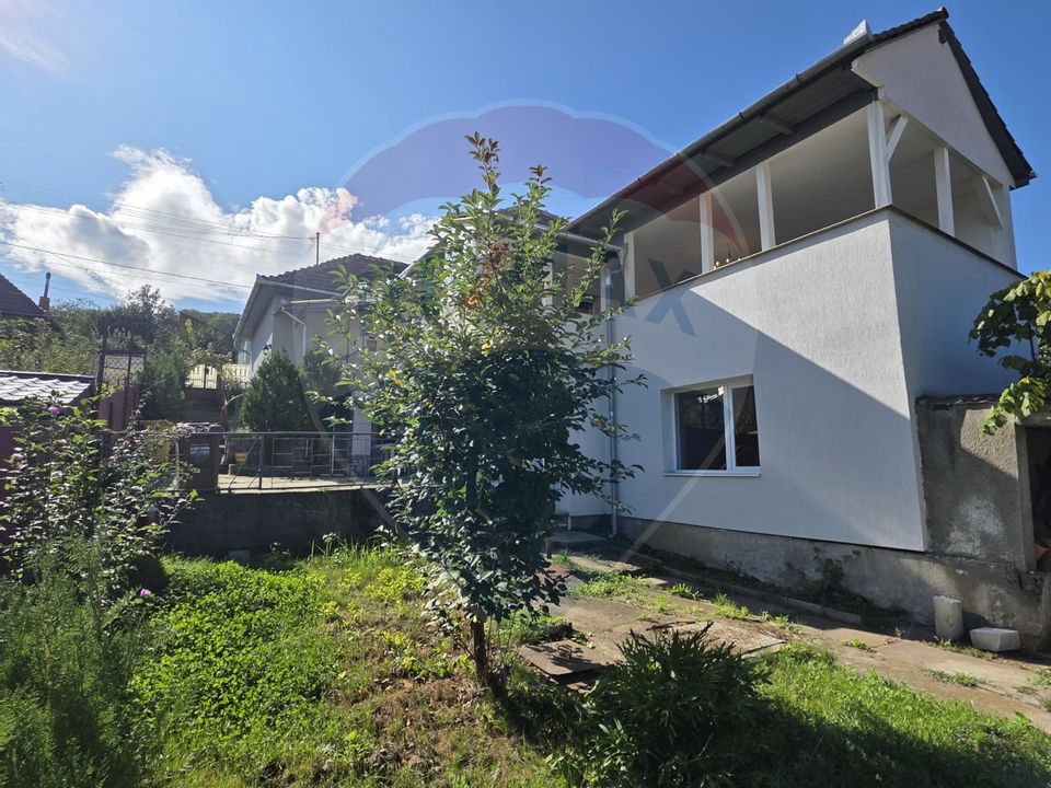 Casă / Vilă de vânzare in Medias, str. Ghioceilor