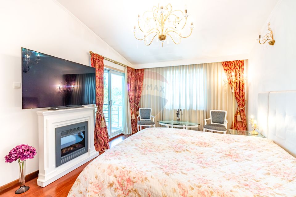 Snagov - Vila 5 camere cu semineu, piscina si iesire directa la lac