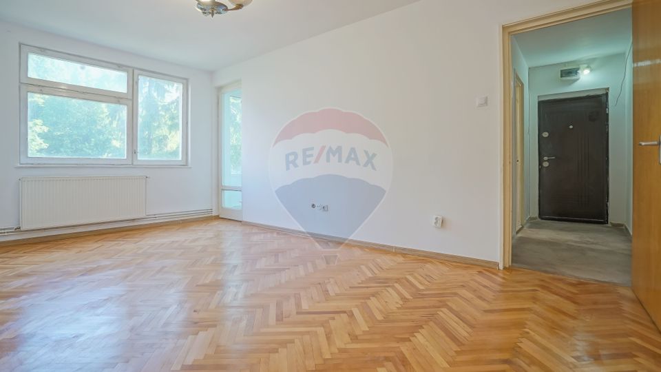 Apartament cu 3 camere de vânzare în Centrul Civic, B-dul Victoriei