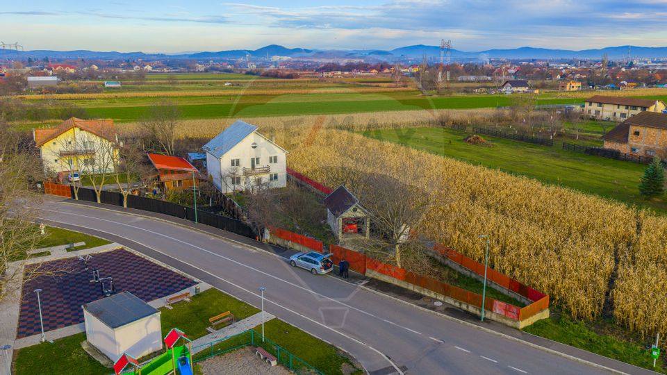 Casă de vânzare | 5 camere | Teren 1,100 mp | STUPINI | COMISION 0% |