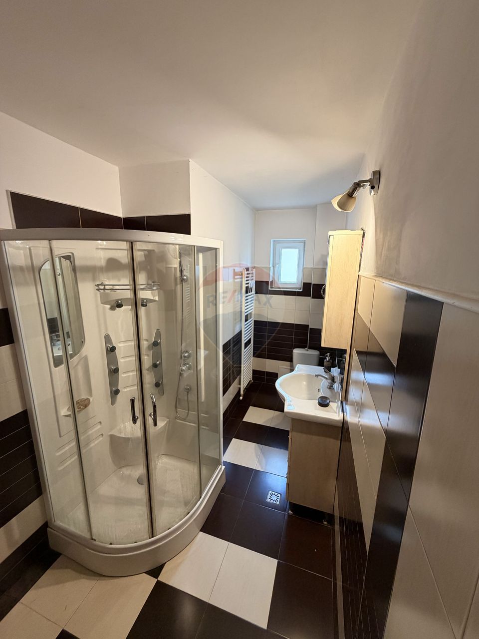 5 room House / Villa for sale