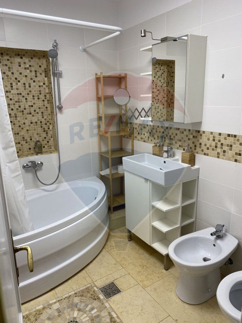 Apartament Modern 4 camere - 2bai - Piata Rosetti