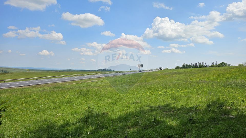 Teren Ilisesti  7000mp extravilan/ DN 17, Suceava