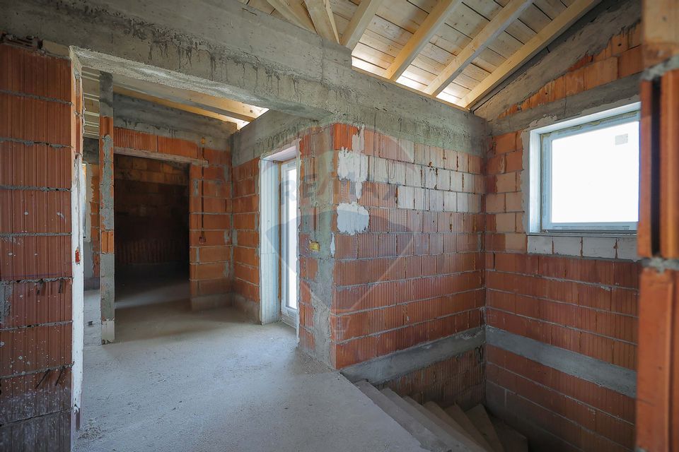 De vânzare casă cu un proiect deosebit, la roșu , Str. Gheorghe Doja