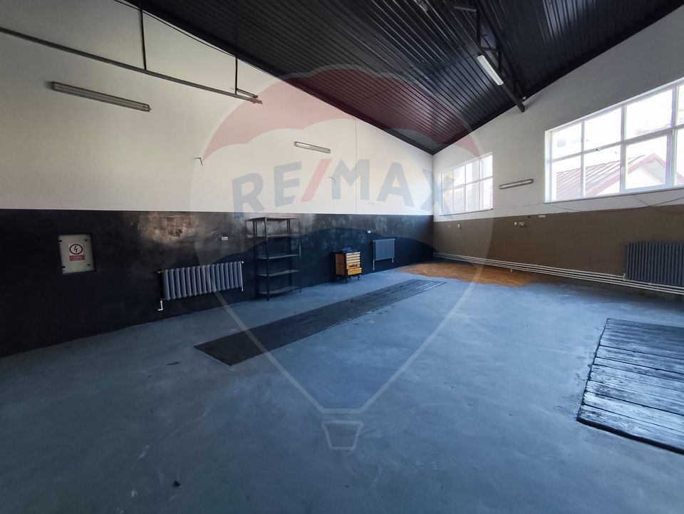 De inchiriat hala cu birouri si curte interioara in Burdujeni