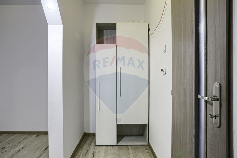 Apartament cu 2 camere Zona Aurel Vlaicu + PARCARE