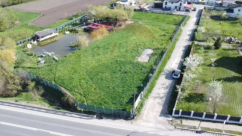 Teren Ilisesti  cu Iaz 5174 mp/ Strada Principala