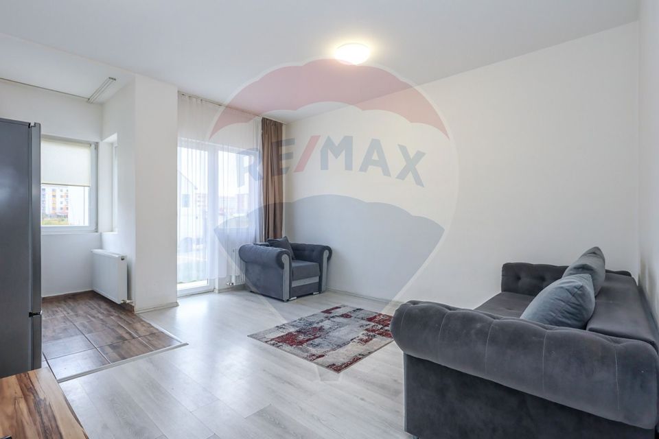 Apartament cu 2 camere si gradina de închiriat, în zona Tractorul!