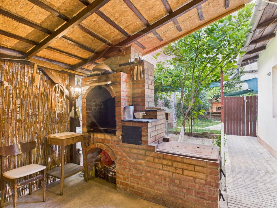 CASA 6 CAMERE DE VANZARE | ZONA  MALL VITAN | TIMPURI NOI