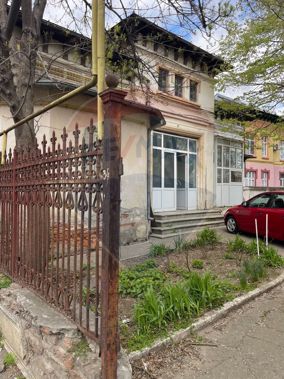 Casă de vânzare în centrul Galațiului – istorie și potențial real