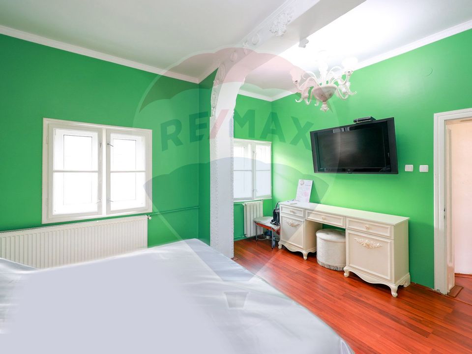 10 room House / Villa for sale, Central area